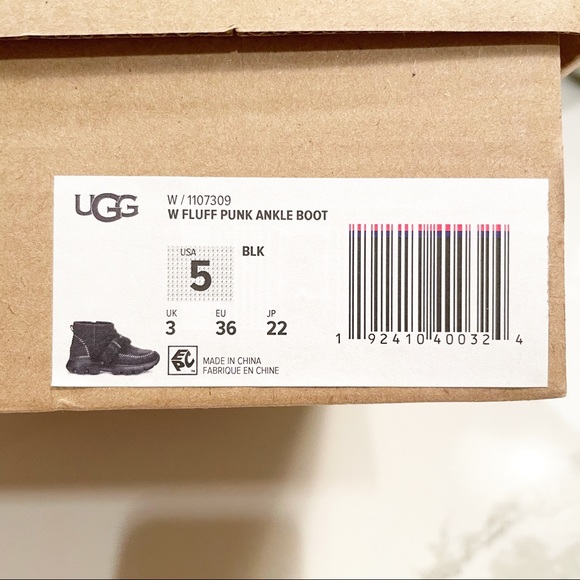 UGG Fluff Punk Black Ankle Boot Brand New in Box - Picture 11 of 16